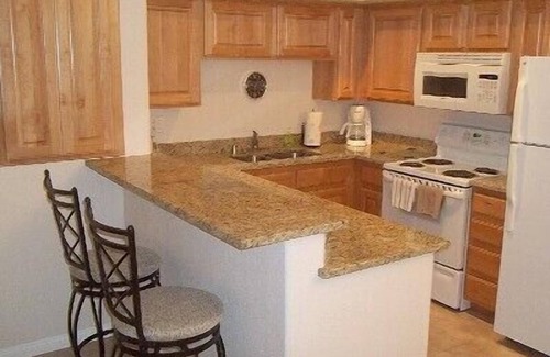 Mesquite Condo | Pet-Friendly Desert Diamond Retreat with Great Amenities!