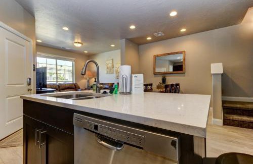 Sienna Hills House | Desert Glow: Family-Friendly Retreat with Pool & Hot Tub