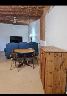 Coober Pedy House | Pet-Friendly Retreat at Desert Gum Grund St for Families
