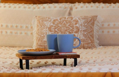 White Cliffs House | Unforgettable Desert Hideaway: Underground Living Retreat