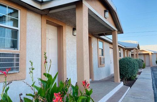 Van Horn Hotel | Budget-Friendly Desert Inn with Family Amenities Awaiting You