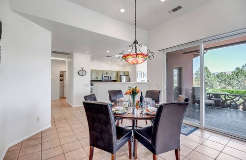 West Sedona House | Idyllic Sedona Last Wagon Estate with Hot Tub & Red Rock Views