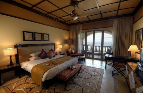 Sir Bani Yas Island Hotel | Indulge at Desert Islands Resort & Spa by Anantara