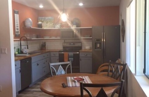 Limberlost House | Pet-Friendly Desert Morada Casita I with Pool & Breakfast