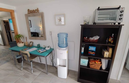 Carlsbad House | Desert Oasis Beach Bungalow: Family-Friendly Retreat