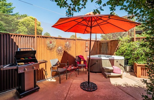 West Sedona Villa | Desert Poppy Villa: Ultimate Romantic Retreat with Spa