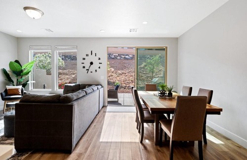 St. George Apartment | Relaxing Desert Repose with Pool & Hot Tub Amenities