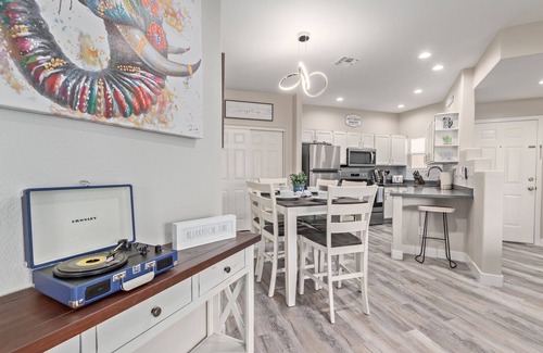 North Mountain Condo | Desert Retreat: Pools, Pet-Friendly & Top-Rated 9.8/10