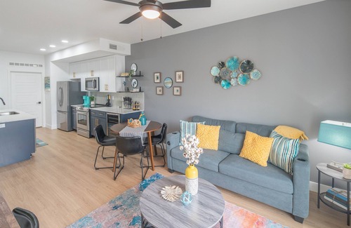Desert View Village Condo | Premier Stay Near Kierland: King Bed & Scenic Pool
