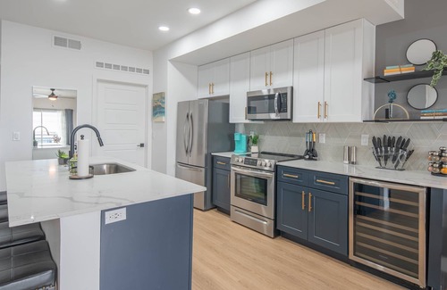 Desert View Village Condo | Premier Stay Near Kierland: King Bed & Scenic Pool