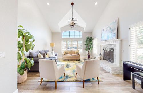 Coronado Ranch House | Desert Ridge Retreat: Family-Friendly Oasis with Pool Access