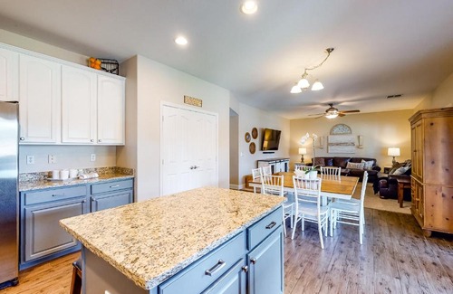 Gilbert House | Desert Sanctuary: Pet-Friendly Escape with Pool Access