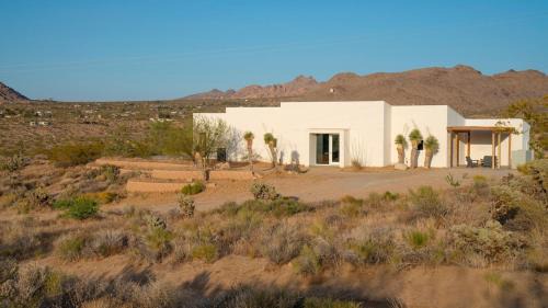 Joshua Tree Villa | Tranquil Desert Retreat Near Joshua Tree Park Entrance
