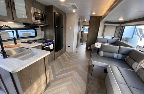 Jacumba RV Rental | Serene Resort: Adventure and Relaxation for All Ages