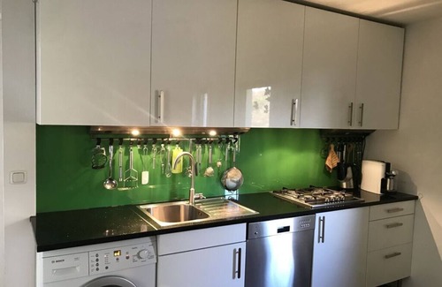 Schlangenbad House | Artistic Holiday Residence with Pet-Friendly Amenities