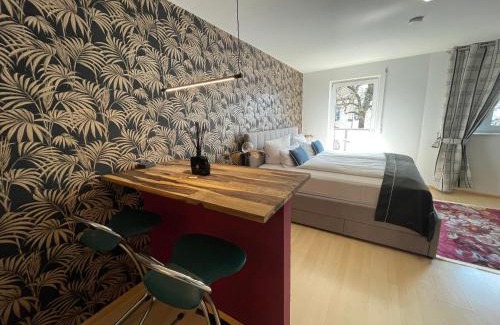 Stuhlinger Old Town Apartment | Stylish Design Apartment: Pet-Friendly & Family-Ready Stay