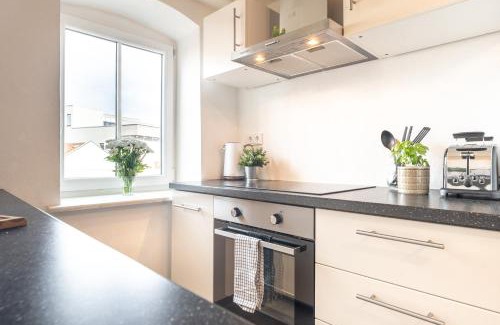 Bayreuth Apartment | Elegant Design Apartment in Altstadt - Family Friendly Oasis