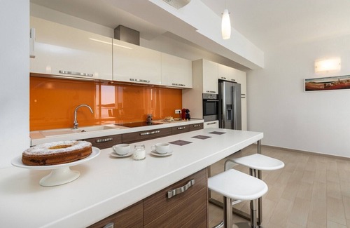 Porec Apartment | Elegant Bellevue Design Apartment with Oceanfront Views