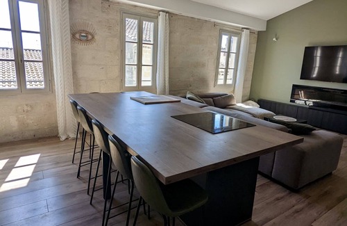 Aigues-Mortes Medieval City Apartment | Stylish Apartment in the Heart of Aigues-Mortes Ramparts