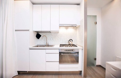 Guastalla House | Stylish Design Apartment in Milan City Center Near Duomo
