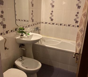 Bacau Apartment | Stylish Apartment Near Mall with Pet-Friendly Amenities