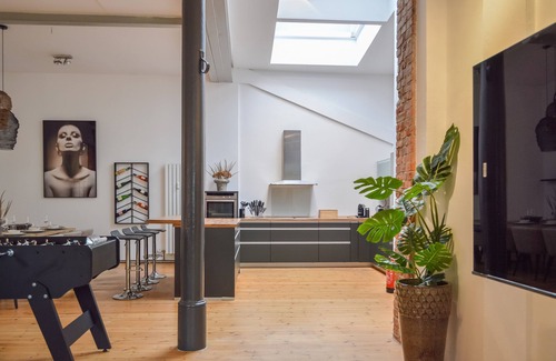 Linden-Sud Apartment | Stylish Design Apartment in Central Location with Netflix