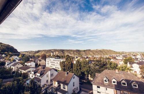 Pellenz Apartment | Modern Apartment with WiFi & Kitchen in Andernach