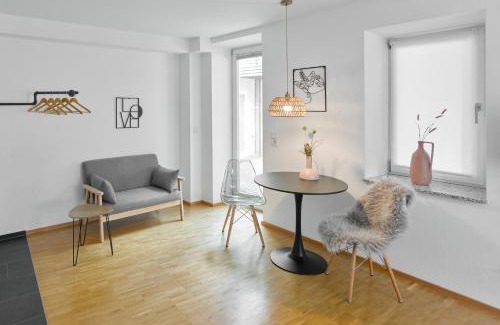 Reutlingen Apartment | Stylish Design Apartment near Market Square - Family Friendly