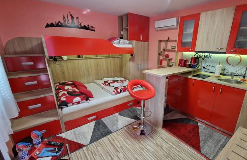 Osijek Apartment | Guest Rated: Design Apartments Red Blue for Families