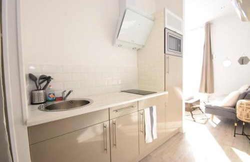 Valenciennes Apartment | Stylish Apartment in the Heart of the City with Free WiFi