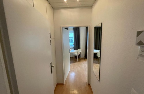 Ruettenscheid Apartment | Ideal Design Apt. Messe HBF for Family Stays near Uniklinik