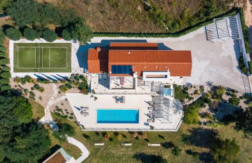 Rezanci Villa | Experience Design Aqua: Family-Friendly Retreat Awaits