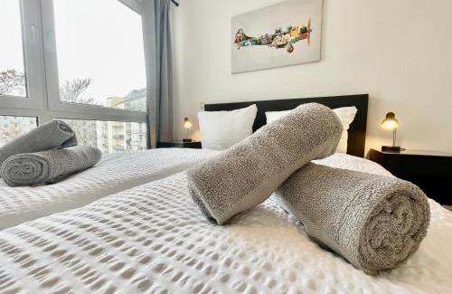 Zentrum-Nord Apartment | Modern City Apartment Lilly with Balcony & Café Bar