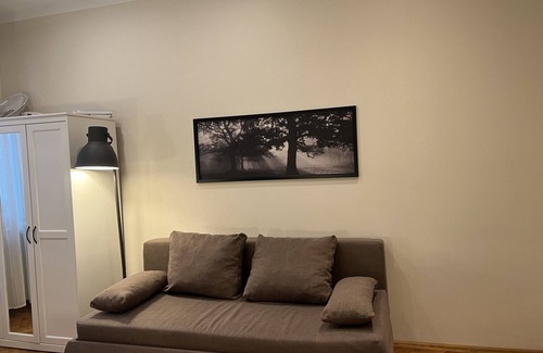 Rudolfsheim-Funfhaus Apartment | Stylish Design Europa Apartment with Family-Friendly Amenities