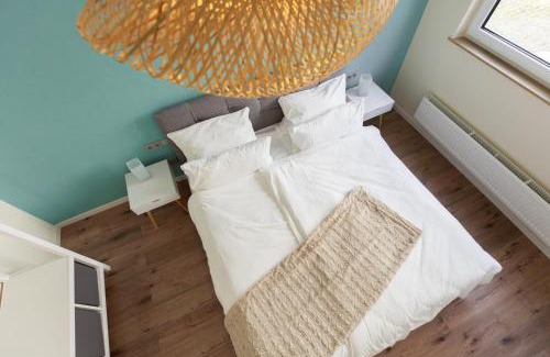 Senheim Apartment | Lovely Apartment with Rooftop Terrace, Netflix & Hot Tub
