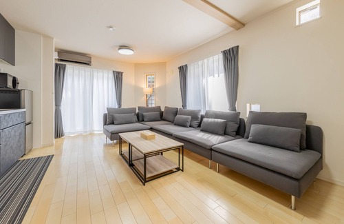 Ebisu House | Stylish Ebisu Design House for Groups, Including Breakfast