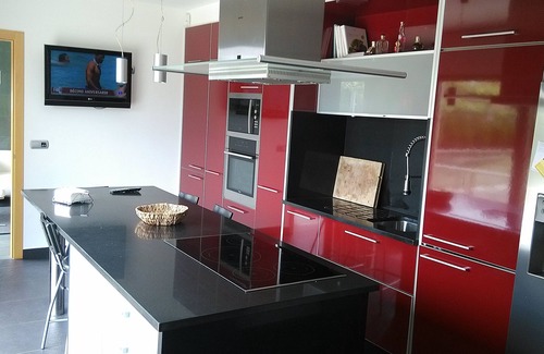 Sanxenxo Ski Chalet | Stylish Design House with Pool and Ocean View Amenities