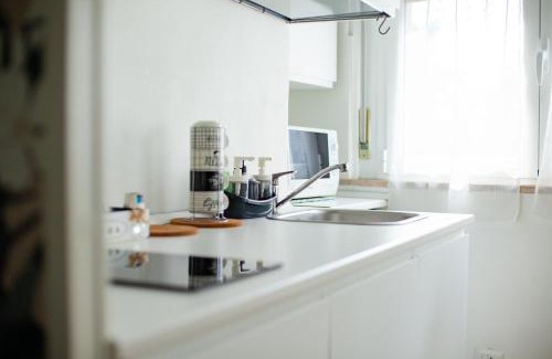 Crescenzago Apartment | Modern Design Studio Near Metro M2 - Highly Rated Stay
