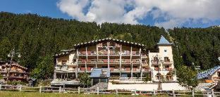 Madonna di Campiglio Hotel | Stylish Design Oberosler Hotel with Spa & Pool Access