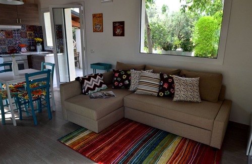 Modica House | Stylish Escape Near the City with Pool and Ocean Views