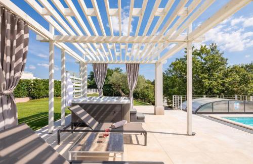 Rezanci Villa | Design Sole: Family-Friendly Retreat for Memorable Stays