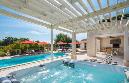 Rezanci Villa | Design Sole: Family-Friendly Retreat for Memorable Stays