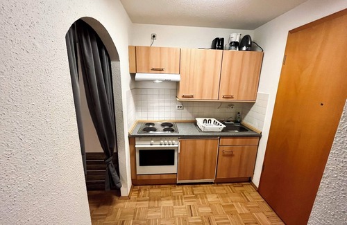 Leipziger Vorstadt Apartment | Design Studio I Center I Green