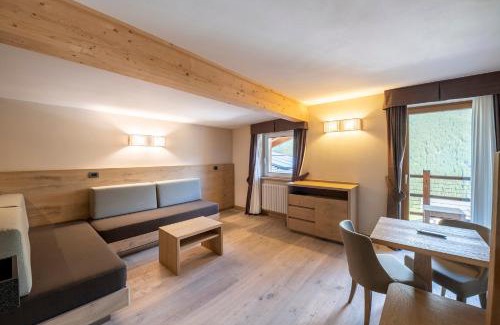 Vigo di Fassa Hotel | Beautiful Design & Suite Hotel Ciarnadoi with Ocean Views