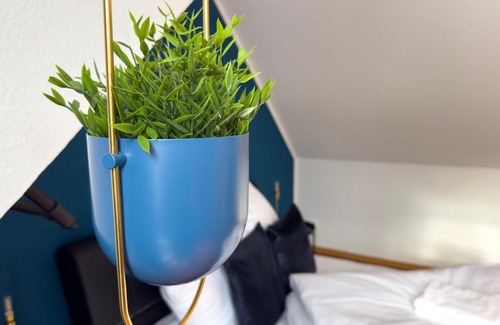 Metternich Apartment | Stylish Apartment Near University with Family-Friendly Amenities