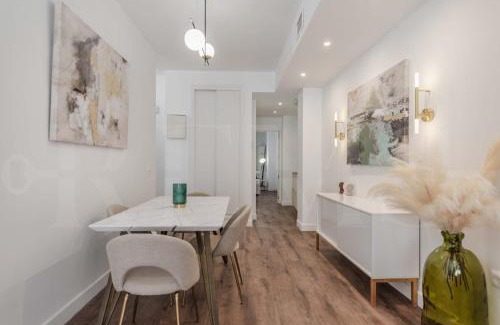 San Felipe Neri Apartment | Minimalist Apartment in Málaga Center - Rated 8.8/10