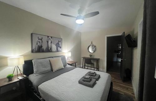Coral Terrace Apartment | Stylish Private Suites for Families in Vibrant Miami