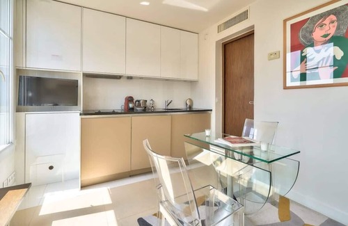 Quartier du Gros-Caillou Apartment | Elegant Studio with A/C and Eiffel Tower Terrace View