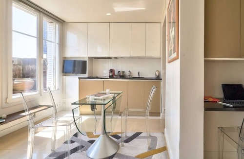 Quartier du Gros-Caillou Apartment | Elegant Studio with A/C and Eiffel Tower Terrace View