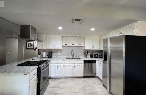Spring Valley Condo | Experience Fun at Best Vacation Place in Las Vegas!